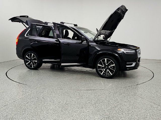 Used 2023 Volvo XC90 B6 Plus w/ Protection Package AWD/4WD image 10