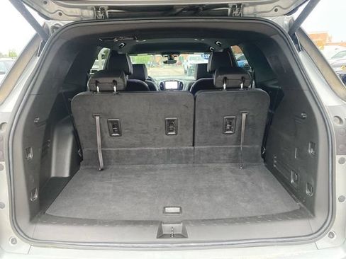 Used 2023 Chevrolet Traverse Premier FWD image 26