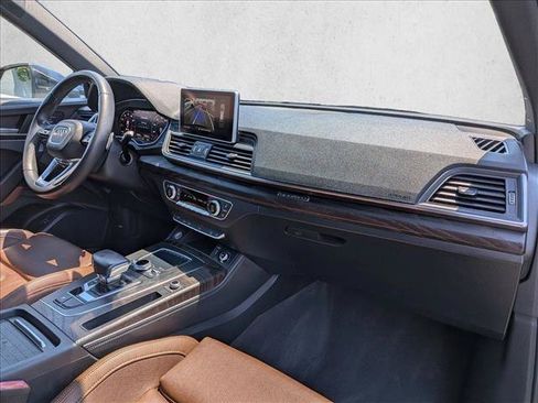 Used 2020 Audi Q5 2.0T Premium Plus w/ Premium Plus Package AWD/4WD image 22