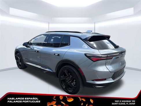 Certified 2024 Chevrolet Equinox EV RS FWD image 3