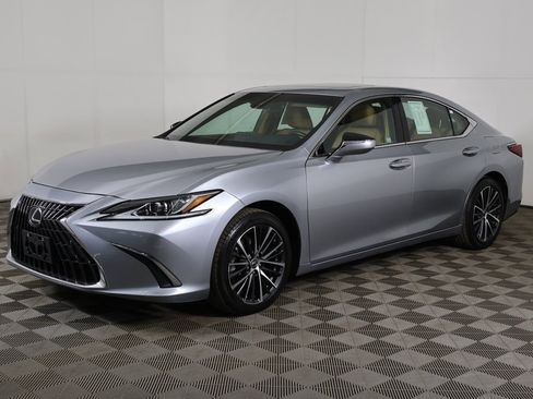 Used 2023 Lexus ES 350 w/ Premium Package image 9
