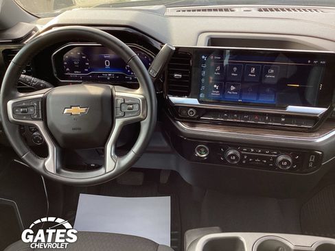 Used 2023 Chevrolet Silverado 1500 LT AWD/4WD image 15