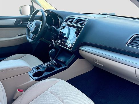 Used 2018 Subaru Outback 2.5i Premium image 27