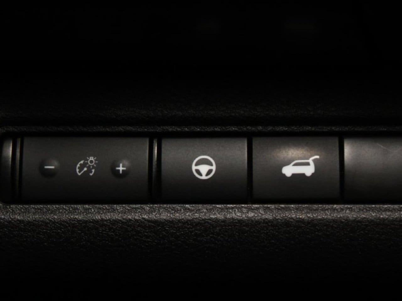 Used 2022 Nissan Pathfinder SL w/ SL Black Package FWD image 32