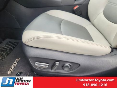 Used 2025 Toyota RAV4 XLE Premium FWD image 25