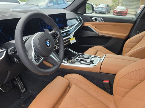 New 2026 BMW X5 xDrive40i w/ M Sport Package AWD/4WD image 15