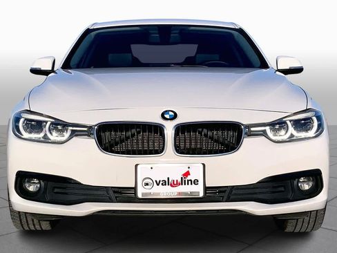 Used 2018 BMW 320i Sedan image 4