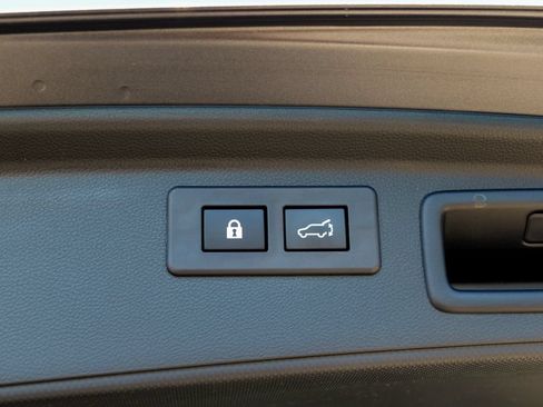 Used 2023 Subaru Forester Limited AWD/4WD image 62