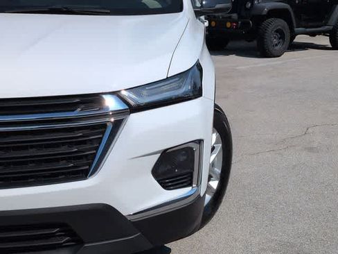 Used 2023 Chevrolet Traverse LS FWD image 11