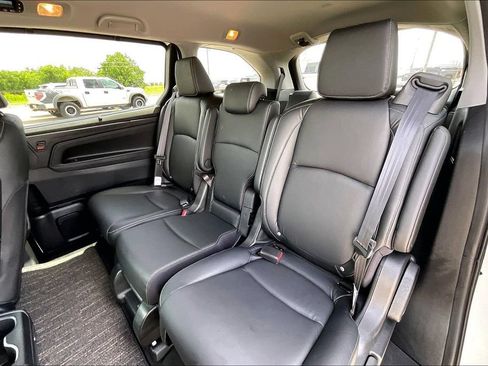 Used 2024 Honda Odyssey EX-L image 19