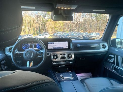 Used 2025 Mercedes-Benz G 580 w/ EQ Technology image 30