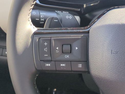 New 2026 Nissan Pathfinder SL FWD image 18