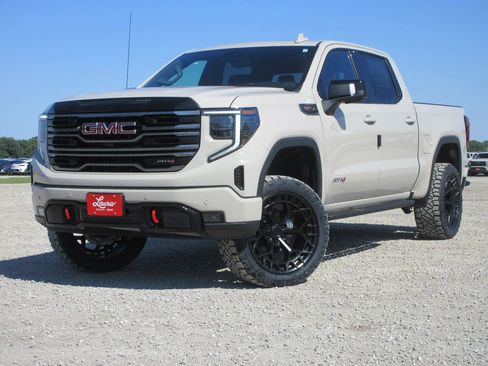 New 2026 GMC Sierra 1500 AT4 w/ AT4 Premium Package AWD/4WD image 9