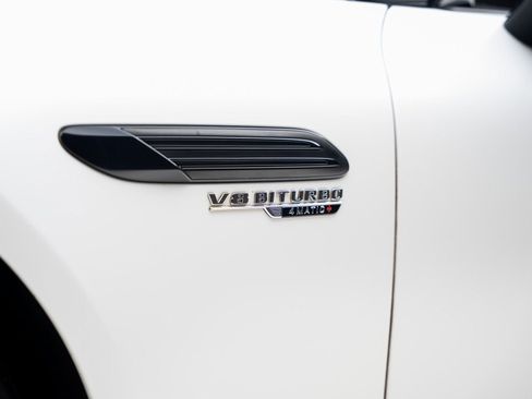 Used 2022 Mercedes-Benz SL 55 AMG 4MATIC image 26