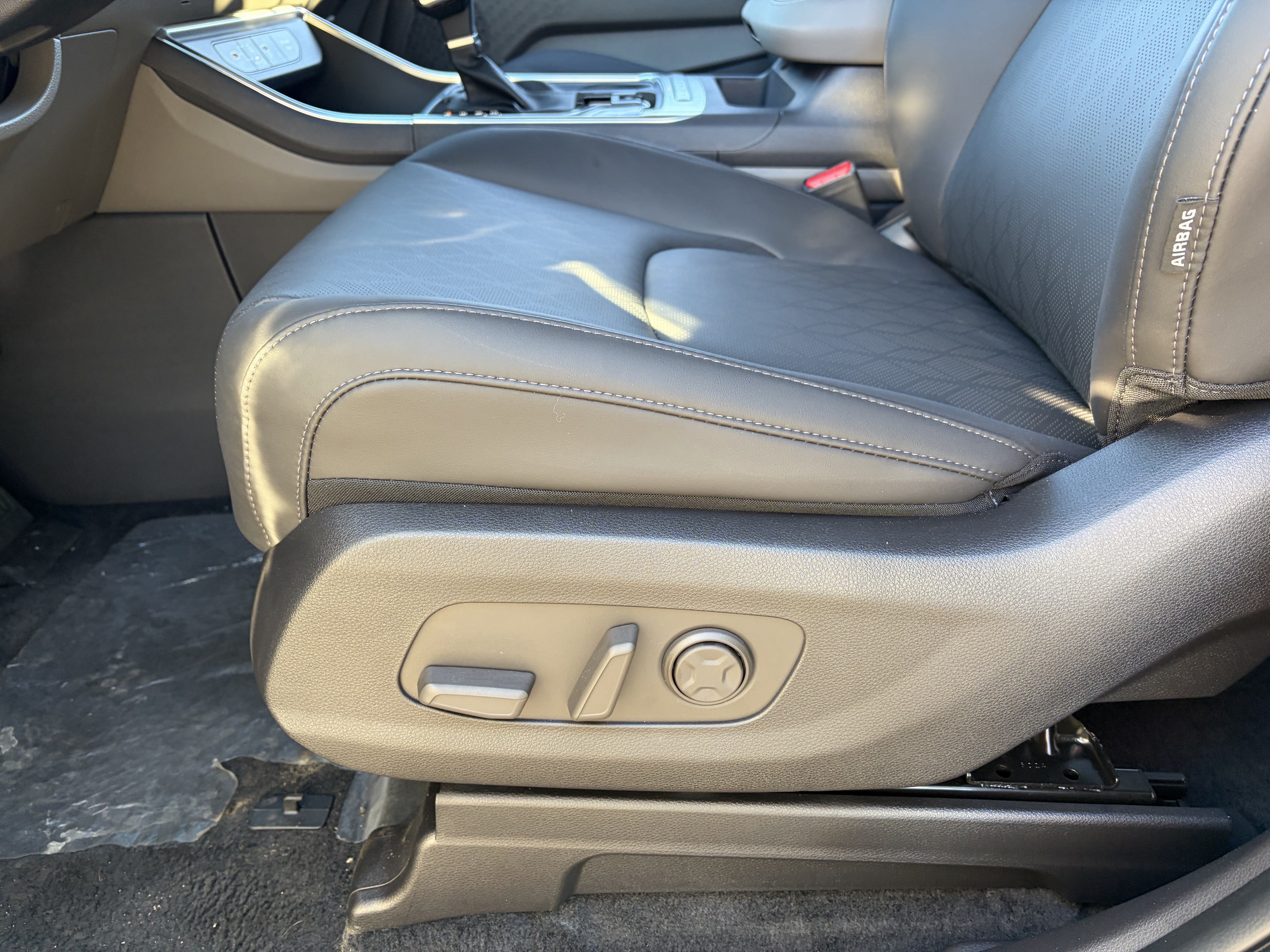 New 2026 Kia Carnival EX FWD image 19