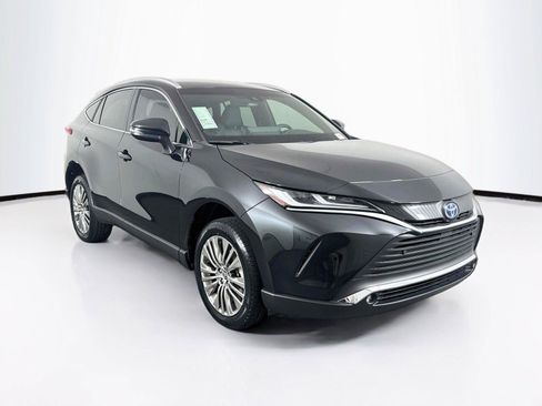 Used 2024 Toyota Venza XLE AWD/4WD image 10