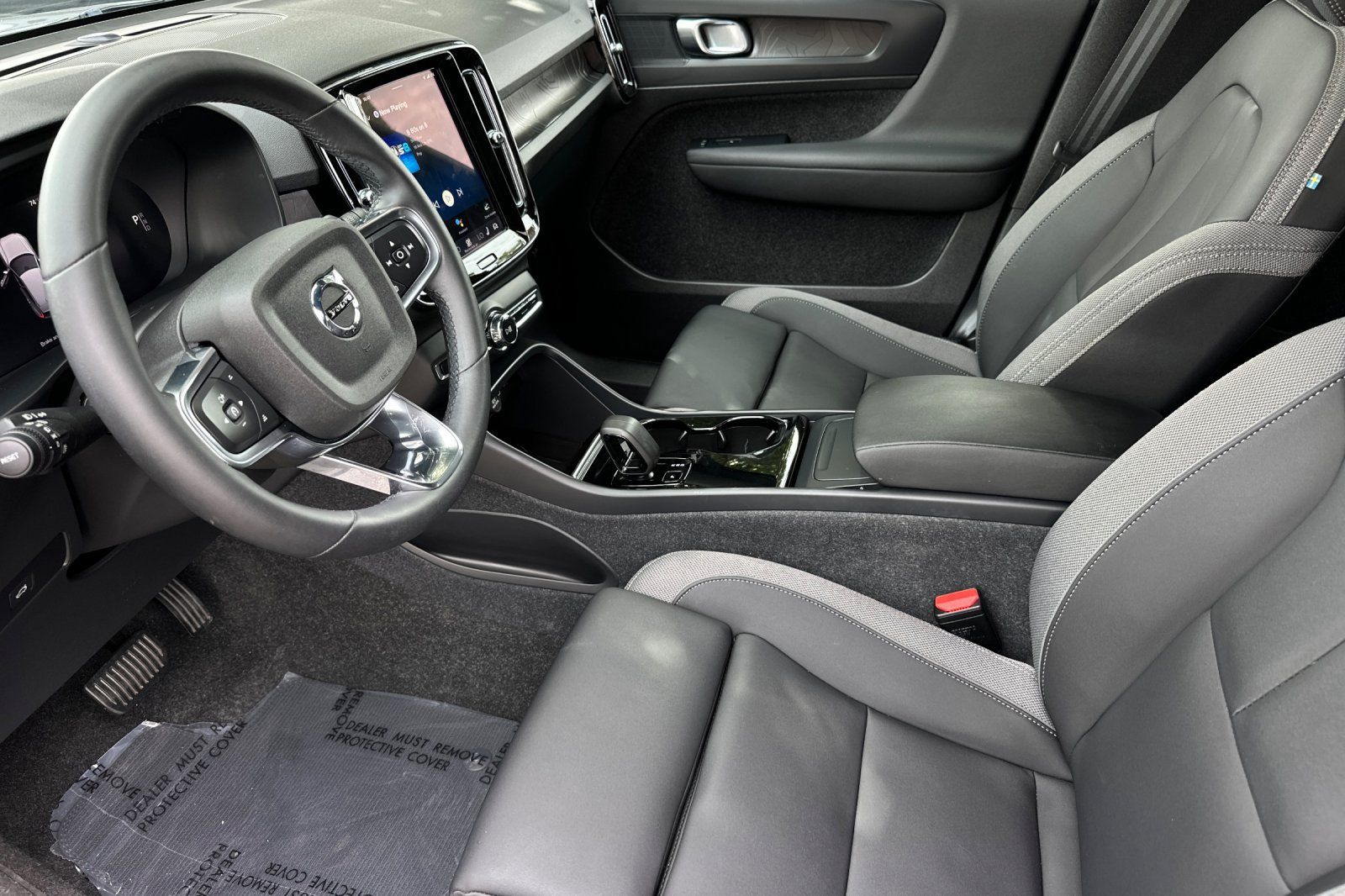 Certified 2024 Volvo XC40 Recharge Core w/ Protection Package Premier AWD/4WD image 10