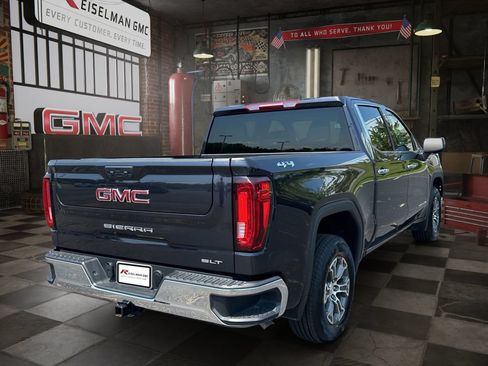 Certified 2025 GMC Sierra 1500 SLT AWD/4WD image 5