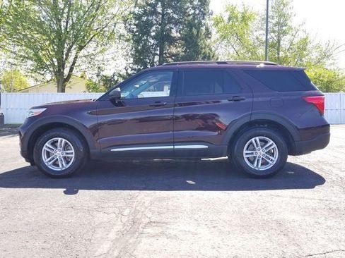 Certified 2023 Ford Explorer XLT w/ Equipment Group 202A AWD/4WD image 7