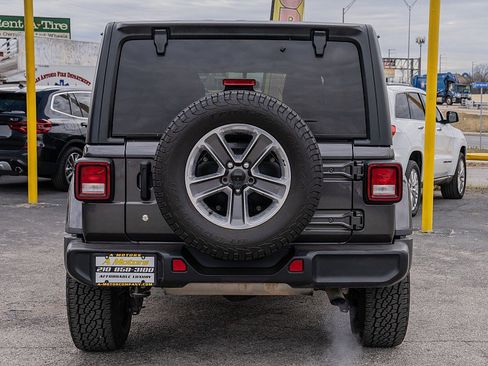 Used 2020 Jeep Wrangler Unlimited Sahara image 6