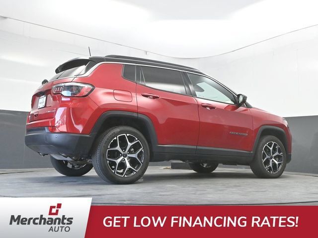 Used 2025 Jeep Compass Limited AWD/4WD image 42