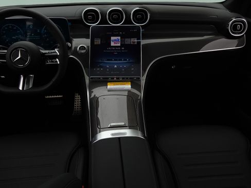 New 2026 Mercedes-Benz GLC 300 image 31
