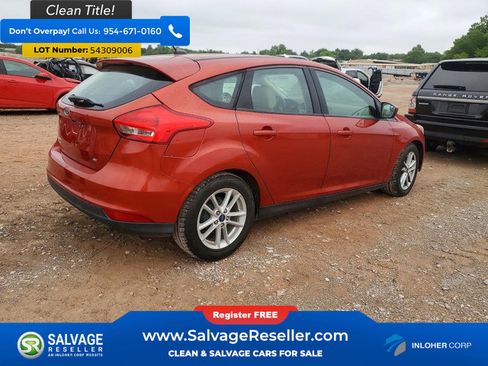 Used 2018 Ford Focus SE FWD image 4