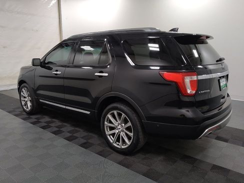 Used 2017 Ford Explorer Limited w/ Equipment Group 301A AWD/4WD image 3