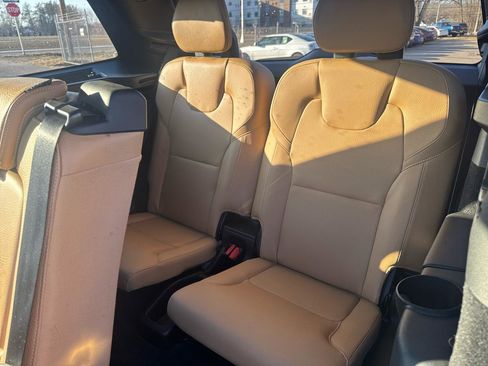 Used 2019 Volvo XC90 T6 Momentum w/ Advanced Package image 13