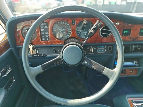 Used 1989 Rolls-Royce Silver Spur image 26