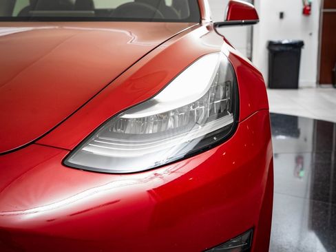 Used 2018 Tesla Model 3 Long Range image 15