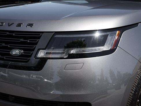 Used 2023 Land Rover Range Rover SE AWD/4WD image 6