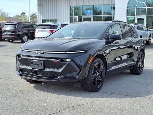 Used 2025 Chevrolet Equinox EV RS image 7