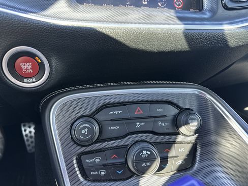 Used 2016 Dodge Challenger SRT w/ Technology Group image 21