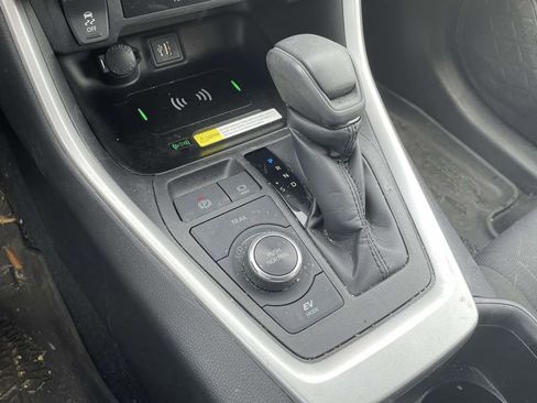 Used 2023 Toyota RAV4 AWD Hybrid image 33