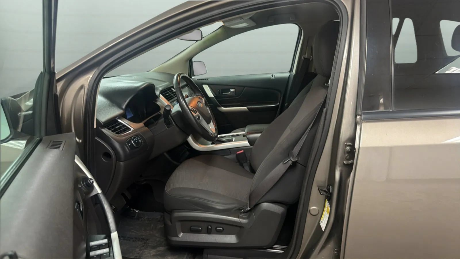 Used 2013 Ford Edge SEL AWD/4WD image 19
