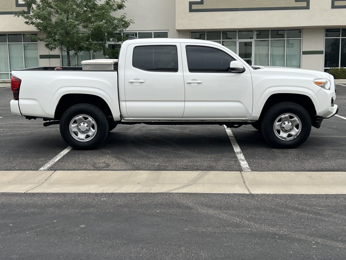 Used 2021 Toyota Tacoma SR AWD/4WD image 2