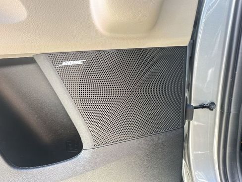 Used 2023 Kia Sorento SX Prestige image 25