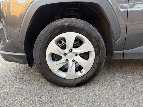 Used 2025 Toyota RAV4 LE FWD image 15
