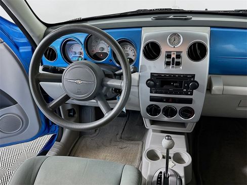 Used 2009 Chrysler PT Cruiser LX image 19