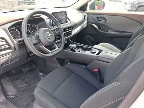 Used 2023 Nissan Rogue S image 11