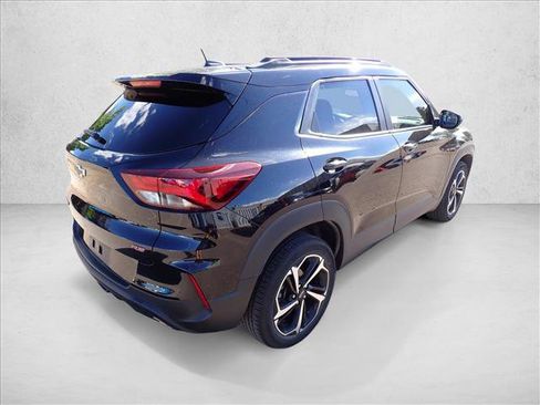 Used 2023 Chevrolet TrailBlazer RS w/ Convenience Package FWD image 8