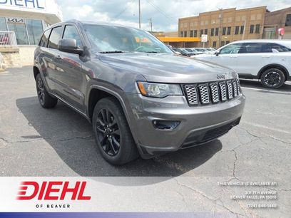 Used 2017 Jeep Grand Cherokee Altitude