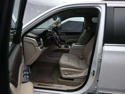Used 2019 GMC Yukon XL Denali w/ Denali Ultimate Package AWD/4WD image 12