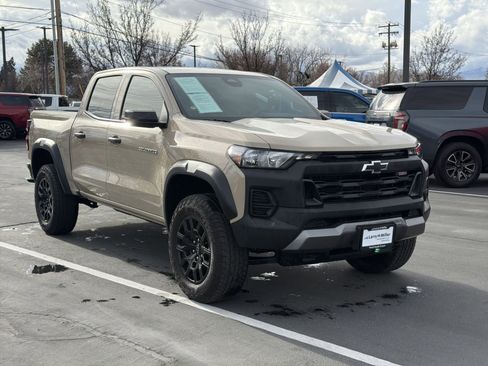 Used 2024 Chevrolet Colorado Trail Boss image 8