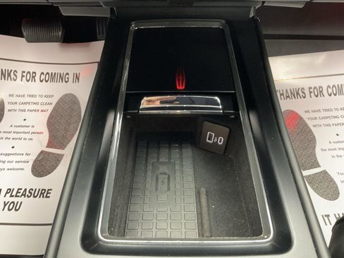 Used 2023 Lincoln Corsair Reserve w/ Equipment Group 201A image 21