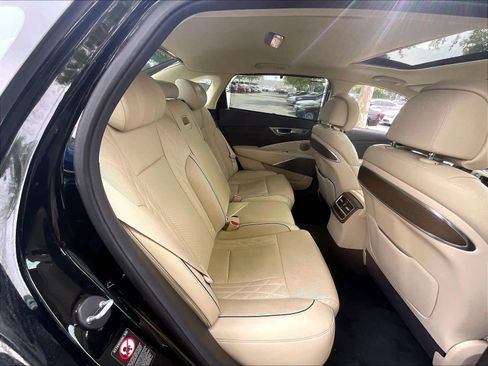 Used 2019 Kia K900 Luxury w/ VIP Package image 27