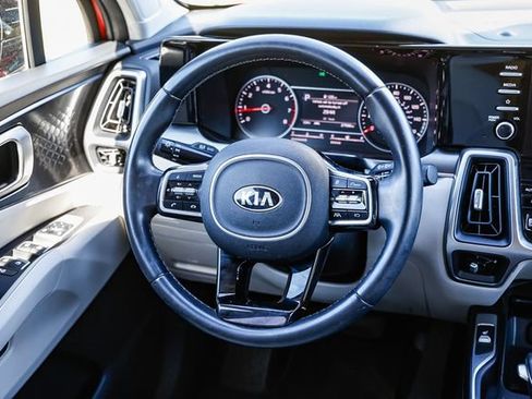 Used 2021 Kia Sorento S w/ Panoramic Sunroof Package AWD/4WD image 16