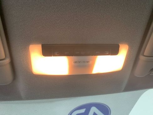 Used 2018 Nissan Kicks SR FWD image 26