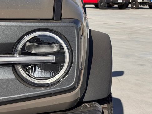 New 2026 Ford Bronco Badlands image 8